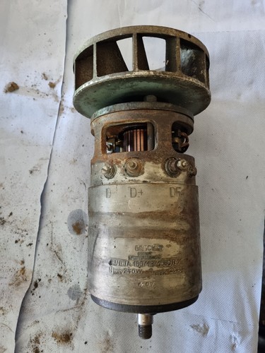 Eicher 300 400 - ea,