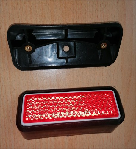 Rückstrahler mit gehäuse - mit,